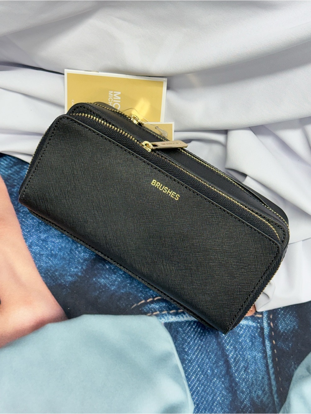 (new+tag) Michael Kors cosmetic case MK monogram size 8x4 inch black - Picture 4 of 11
